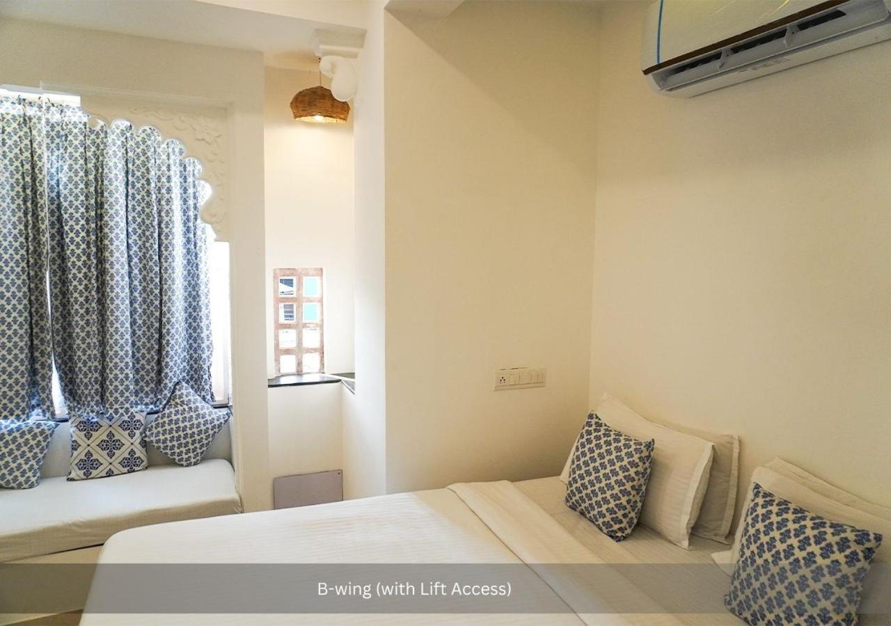 Moustache Udaipur Hostel ภายนอก รูปภาพ
