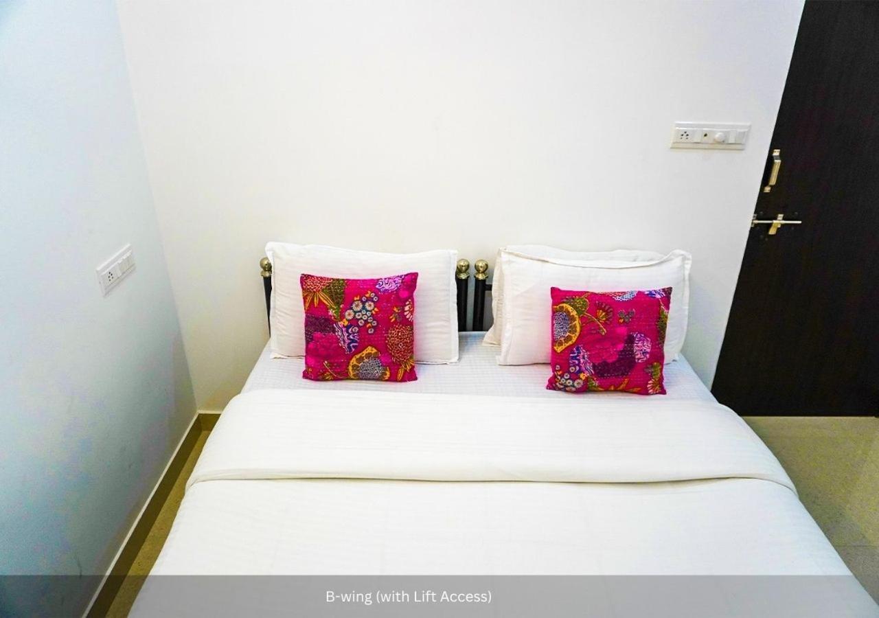Moustache Udaipur Hostel ภายนอก รูปภาพ