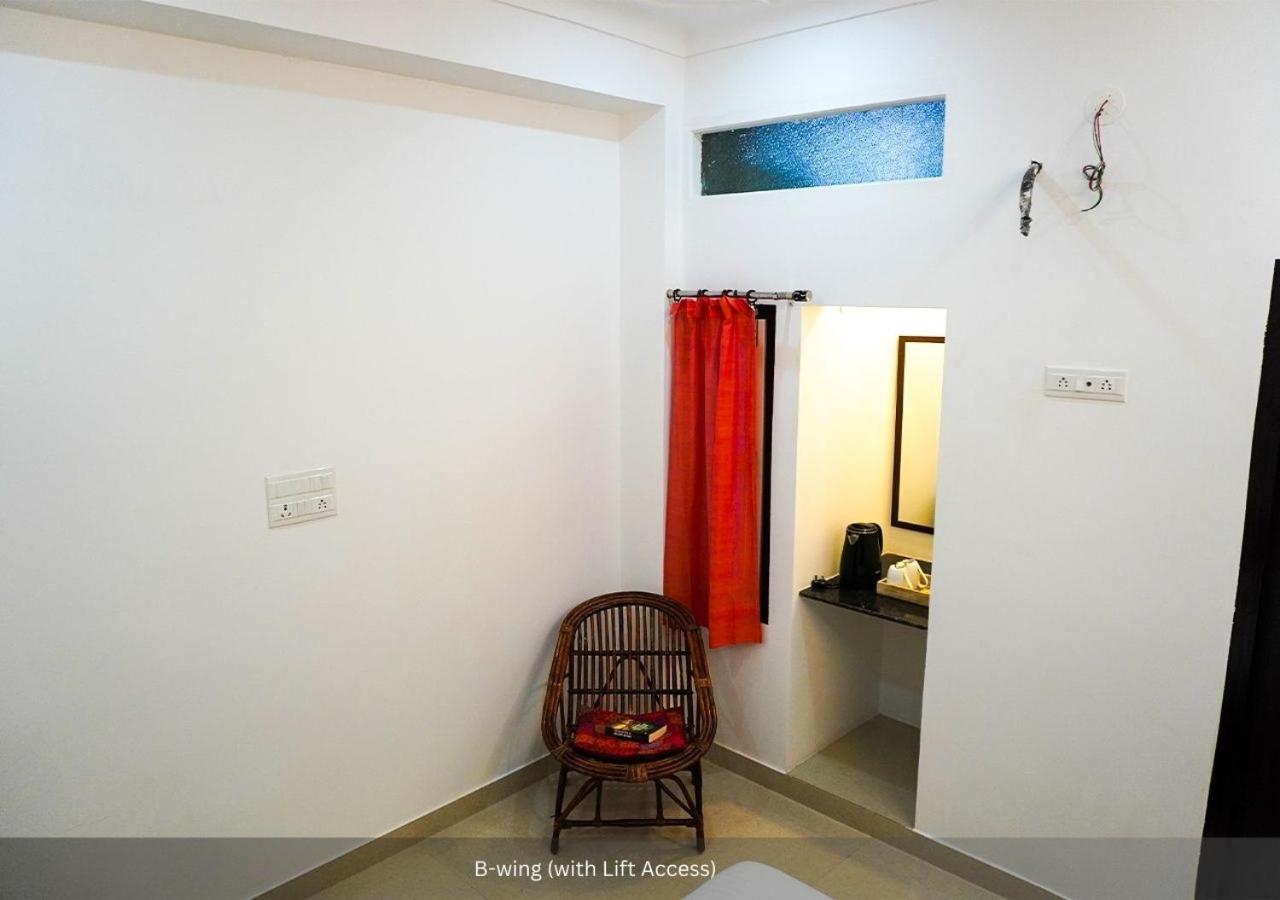 Moustache Udaipur Hostel ภายนอก รูปภาพ