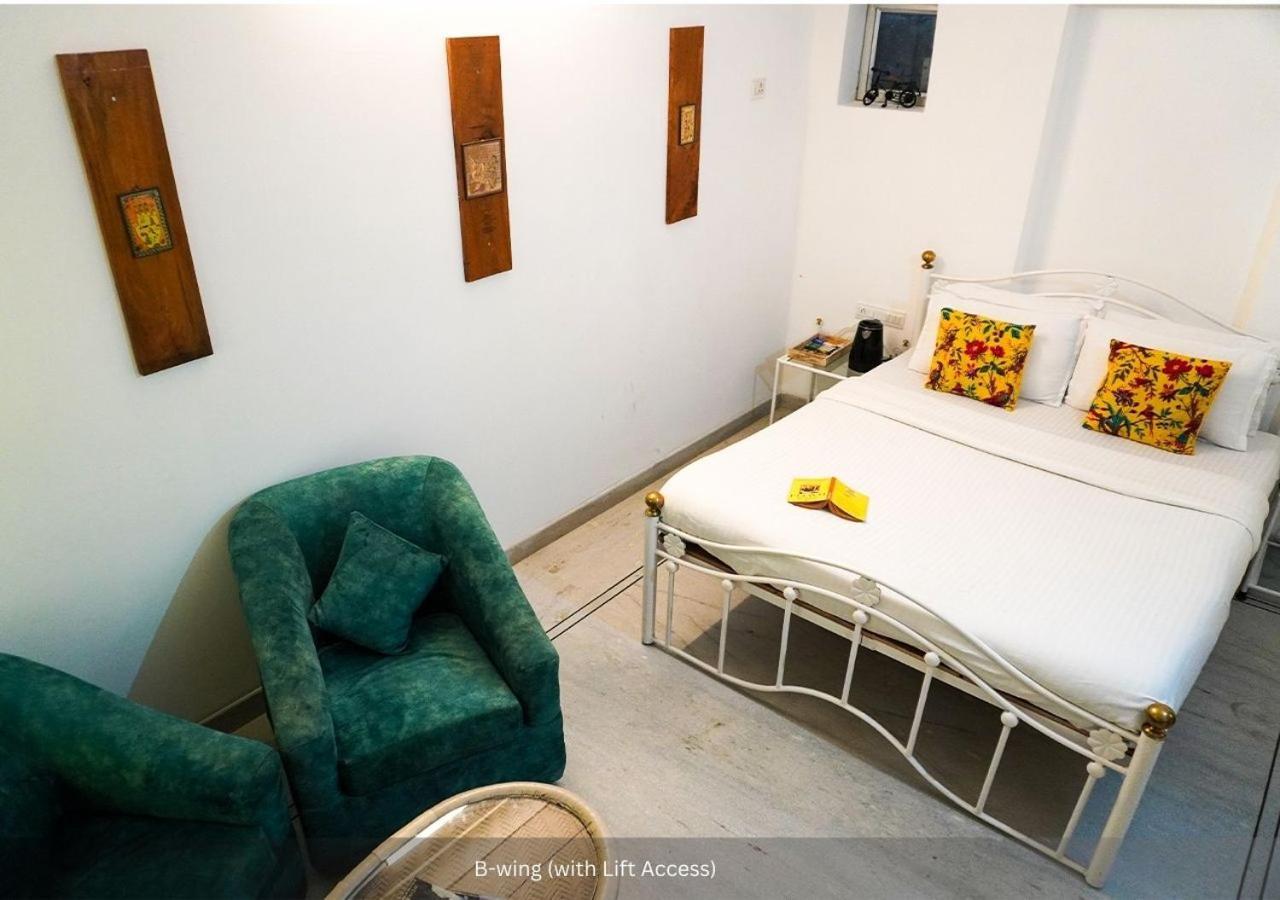 Moustache Udaipur Hostel ภายนอก รูปภาพ
