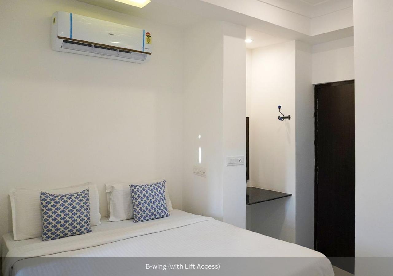 Moustache Udaipur Hostel ภายนอก รูปภาพ